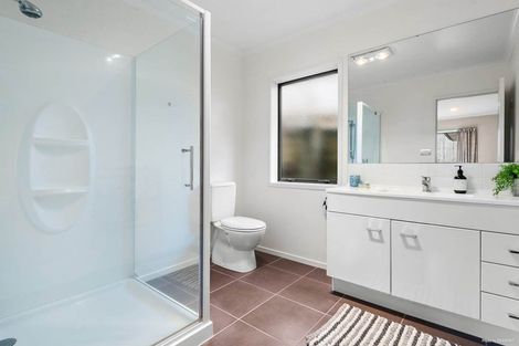 Photo of property in 41 Ina Ville Drive, Pukekohe, 2120