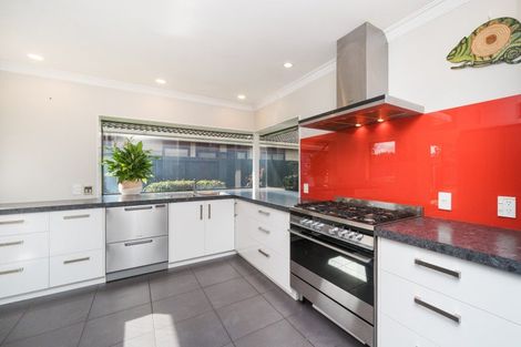 Photo of property in 108 John F Kennedy Drive, Milson, Palmerston North, 4414