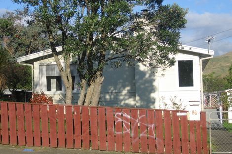 Photo of property in 86 Castor Crescent, Cannons Creek, Porirua, 5024