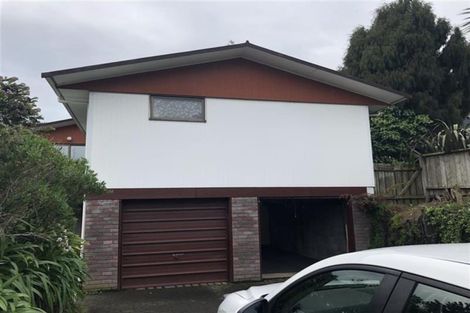 Photo of property in 7 Lindaver Grove, Merrilands, New Plymouth, 4312