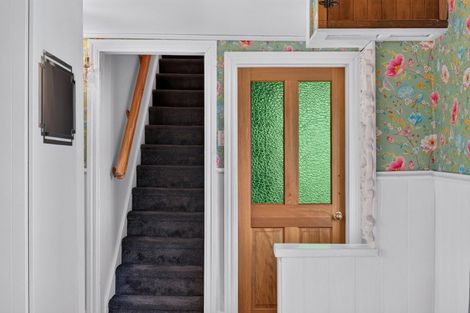 Photo of property in 42 Cameron Road, Bluff Hill, Napier, 4110