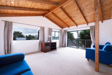 Photo of property in 112 Te Haumi Drive, Paihia, 0200