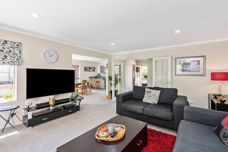 Photo of property in 8 Leanne Way, Waikanae Beach, Waikanae, 5036