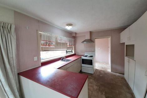 Photo of property in 2/58 Hayr Road, Three Kings, Auckland, 1042