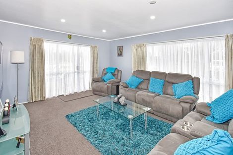 Photo of property in 2/13 Bunnythorpe Road, Papakura, 2110