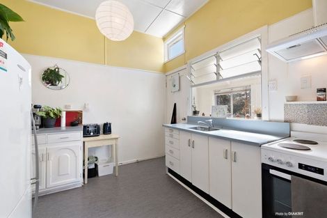 Photo of property in 213 The Parade, Island Bay, Wellington, 6023