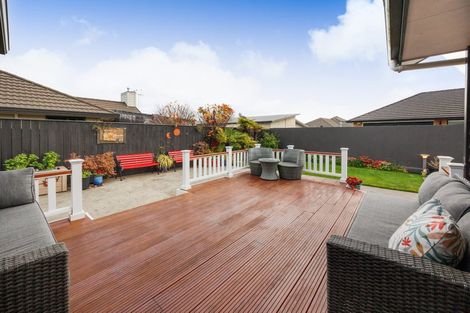Photo of property in 11 Majestic Way, Kelvin Grove, Palmerston North, 4414