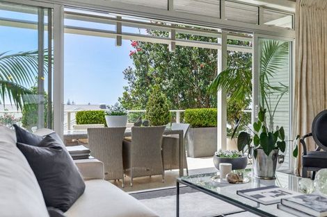 Photo of property in 17 Landmark Terrace, Orewa, 0931