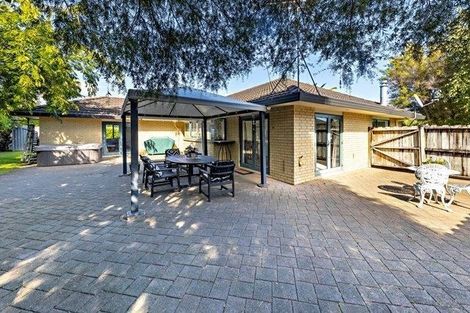 Photo of property in 22 Stewart Gibson Place, Manurewa, Auckland, 2105