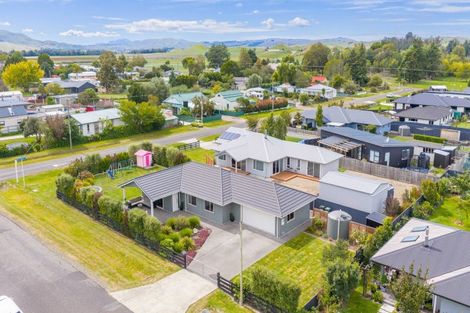 Photo of property in 13 Bell Street, Otane, 4202