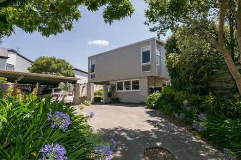 Photo of property in 37 Muritai Crescent, Havelock North, 4130