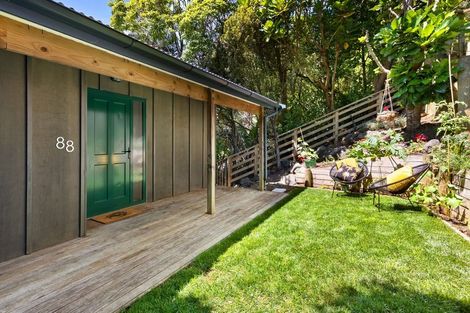 Photo of property in 88 Victory Road, Laingholm, Auckland, 0604