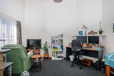 Photo of property in 66 Allardice Street, Dannevirke, 4930