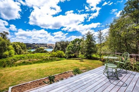 Photo of property in 364 Oneriri Road, Kaiwaka, 0573