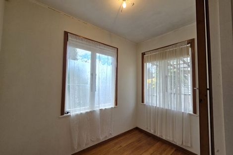Photo of property in 4 Binsted Road, New Lynn, Auckland, 0600