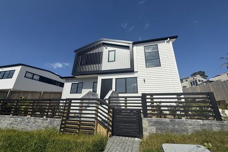 Photo of property in 33a Garadice Road, Rothesay Bay, Auckland, 0630