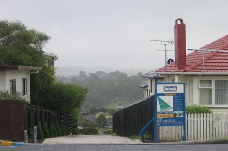 Photo of property in 118c Coronation Road, Hillcrest, Auckland, 0627