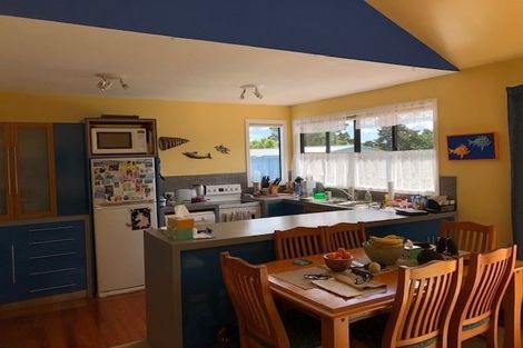 Photo of property in 10 Reotahi Road, Whangarei Heads, Whangarei, 0174