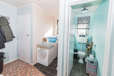 Photo of property in 15 Waitote Street, Castlecliff, Whanganui, 4501