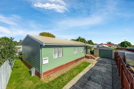 Photo of property in 4b Cricket Place, Melville, Hamilton, 3206