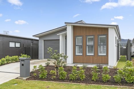 Photo of property in 14 Buddle Road, Wallaceville, Upper Hutt, 5018