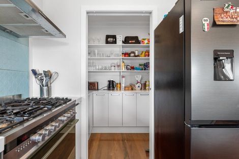 Photo of property in 19 Darraghs Road, Brookfield, Tauranga, 3110