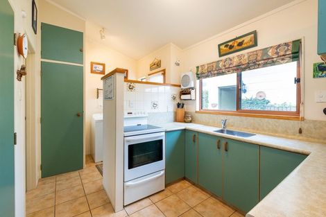 Photo of property in 24 Charles Street, Westshore, Napier, 4110