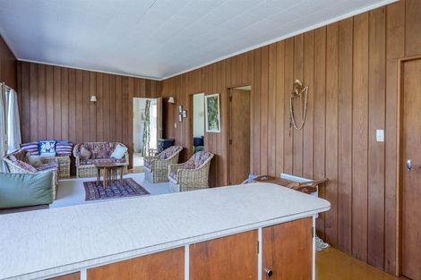 Photo of property in 668 Waikawa Beach Road, Waikawa Beach, Manakau, 5573