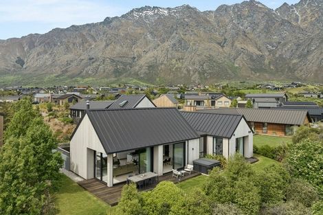 Photo of property in 1 Torridon Court, Jacks Point, Queenstown, 9371