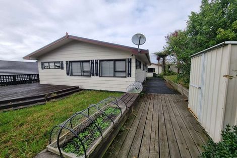 Photo of property in 116 Whangaparaoa Road, Red Beach, 0932