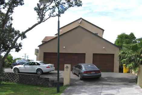 Photo of property in 2 Centennial Place, Campbells Bay, Auckland, 0630