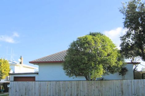 Photo of property in 1324a Papamoa Beach Road, Papamoa Beach, Papamoa, 3118