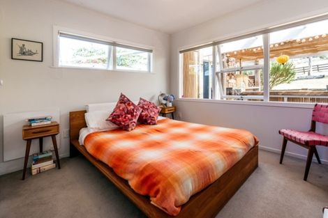 Photo of property in 68 Onetangi Road, Waiheke Island, 1971