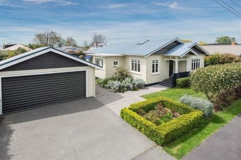 Photo of property in 58 Searells Road, Strowan, Christchurch, 8052