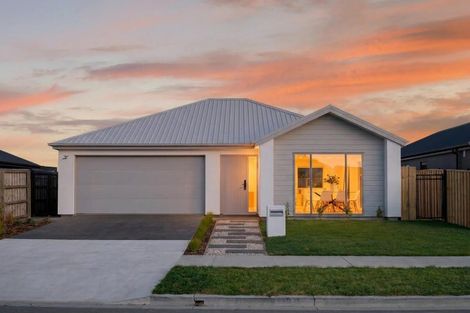 Photo of property in 6 Inch Crescent, Rangiora, 7400