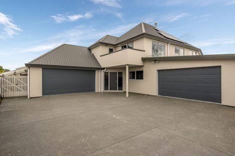 Photo of property in 7 Goodall Place, Redwood, Christchurch, 8051