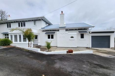 Photo of property in 6 Ridge Lane, New Plymouth, 4310