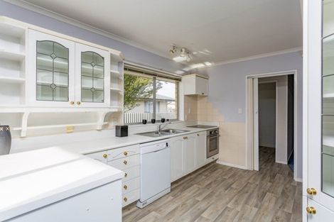 Photo of property in 60 Denise Crescent, Hornby, Christchurch, 8042