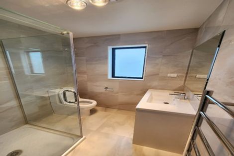 Photo of property in 33b Crestview Rise, Papakura, 2110