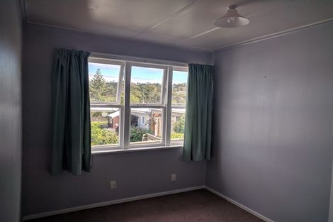 Photo of property in 2/28 Neal Avenue, Glenfield, Auckland, 0629
