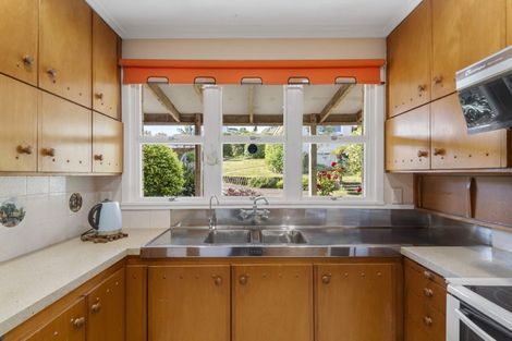 Photo of property in 5 Churchill Road, Murrays Bay, Auckland, 0630