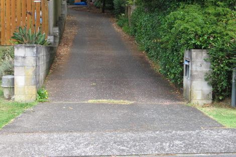 Photo of property in 3 Vinceroy Place, Green Bay, Auckland, 0604