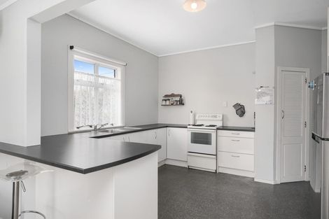 Photo of property in 22 Mako Mako Road, Levin, 5510