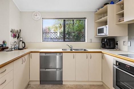 Photo of property in 18 Mission Road, Greenmeadows, Napier, 4112