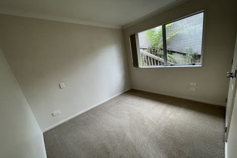 Photo of property in 25 Condor Place, Unsworth Heights, Auckland, 0632