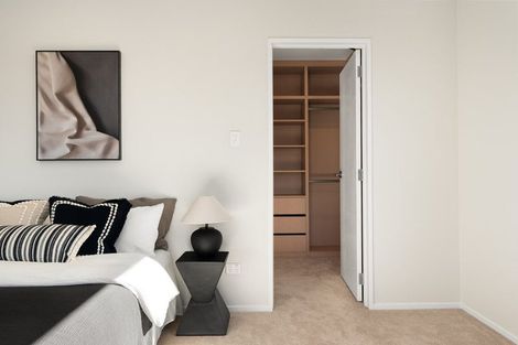 Photo of property in 2a Knights Close, Rothesay Bay, Auckland, 0630
