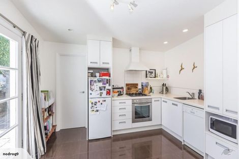 Photo of property in 5 Stafford Street, Mount Victoria, Wellington, 6011