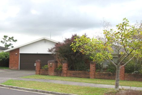 Photo of property in 4 Kerlin Crescent, West Harbour, Auckland, 0618