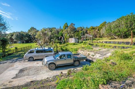 Photo of property in 341 Kanohi Road, Kaukapakapa, 0873