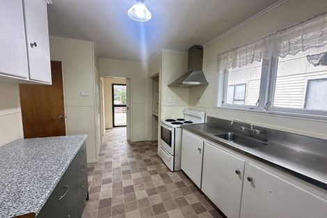 Photo of property in 3 Manapouri Place, Pakuranga Heights, Auckland, 2010